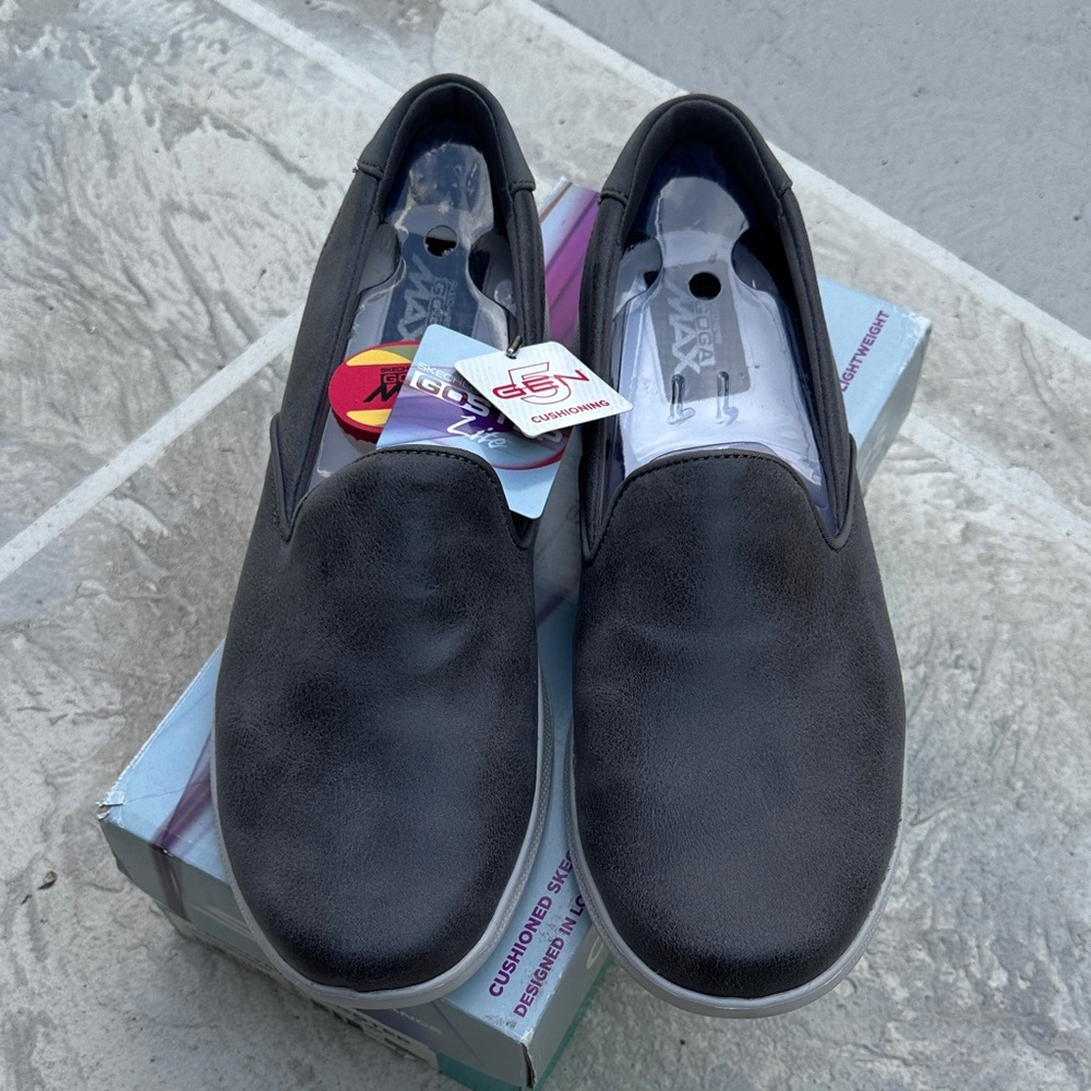 New Skechers Pro Go Step Lite Goga Max Gen 5 Lightweight Slip On Shoes 11M